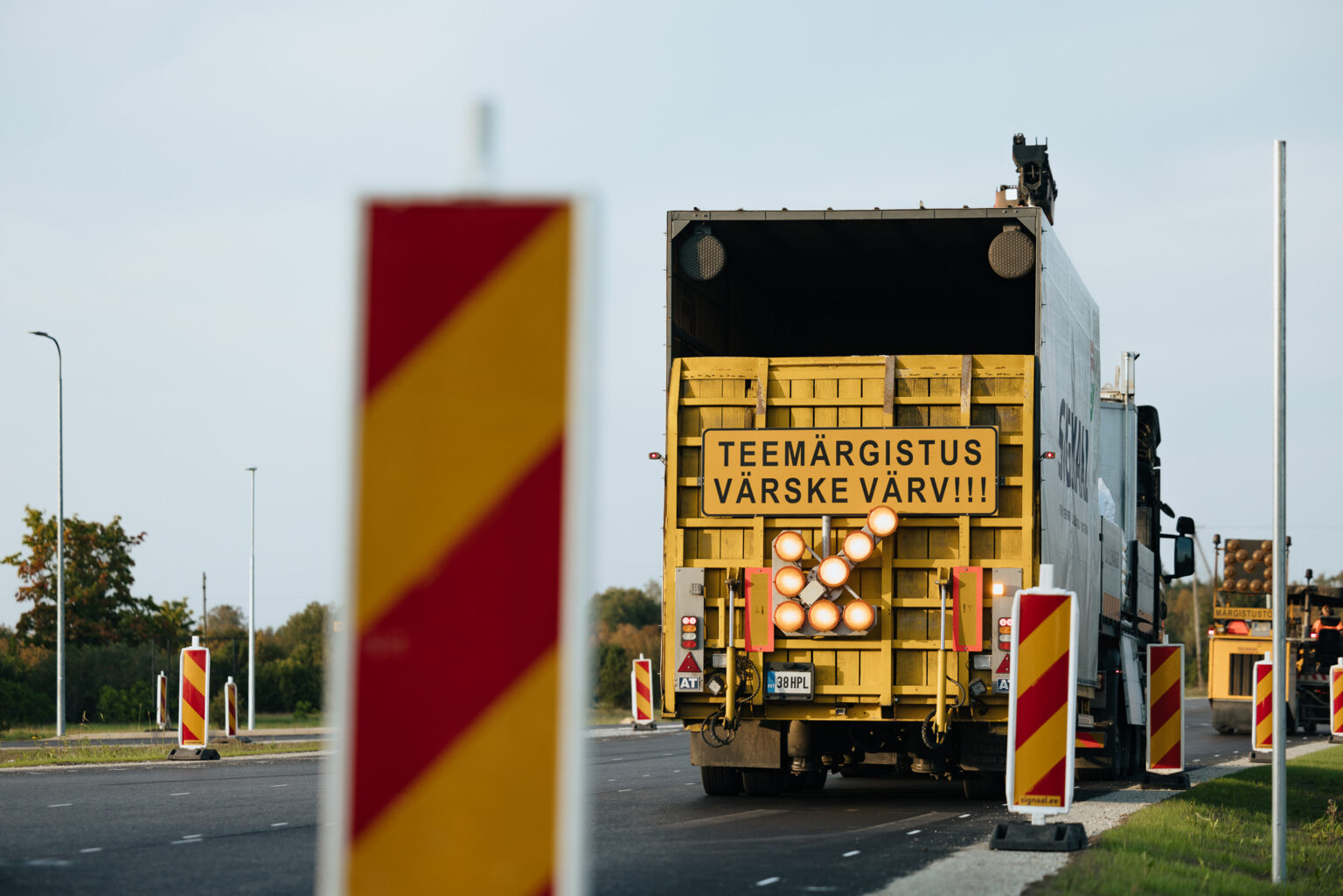 Tänavate, teede ja parklate märgistus | Märgistustööd - AS Signaal TM